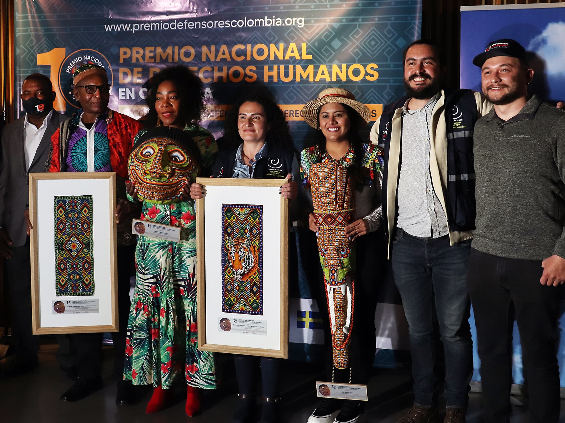 Vinnarna uppradade under prisutdelning i Colomboa