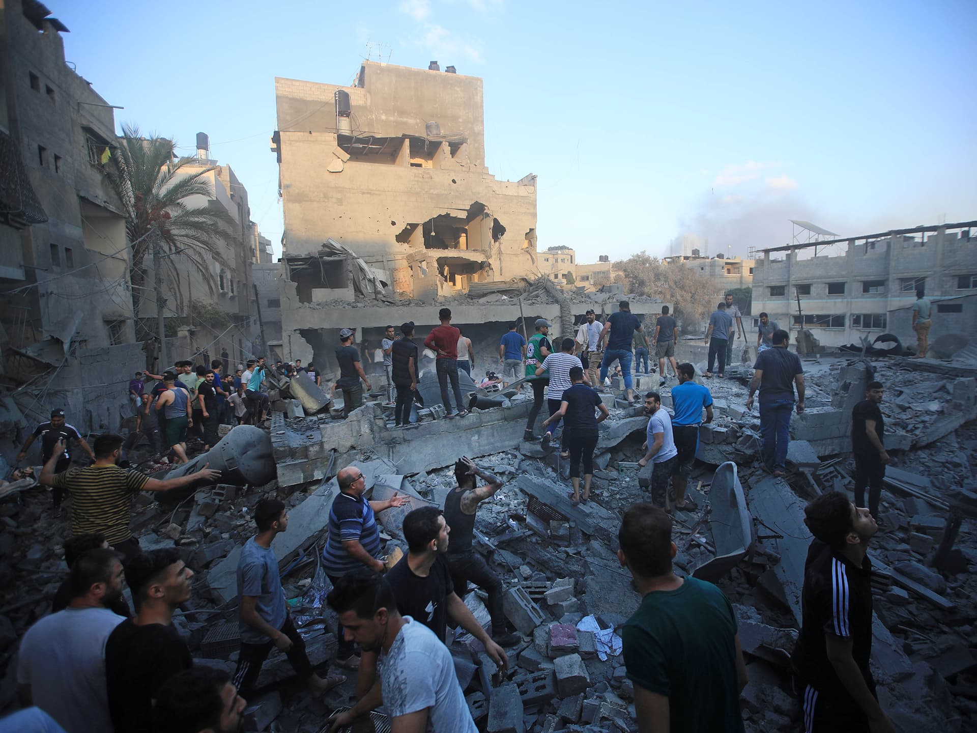 Israeli warplanes carry out overnight raids in Gaza, destroying 12  buildings in a minute