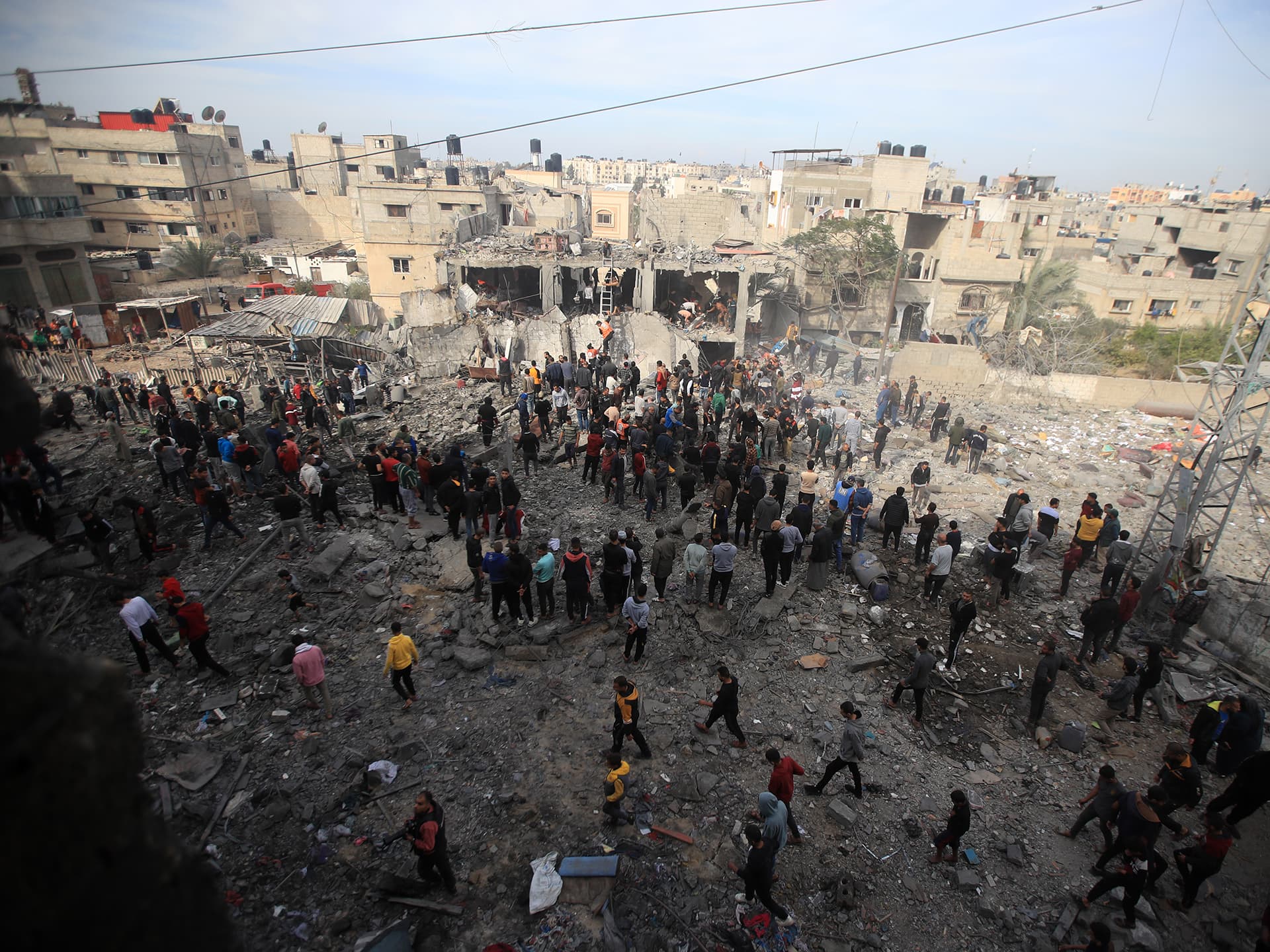 Photo: Mohammed Zaanoun/ActiveStills Photo Collective (Al-Batn Al-Thameen area of Khan Yunis, southern Gaza, 7 December 2023). All rights reserved.