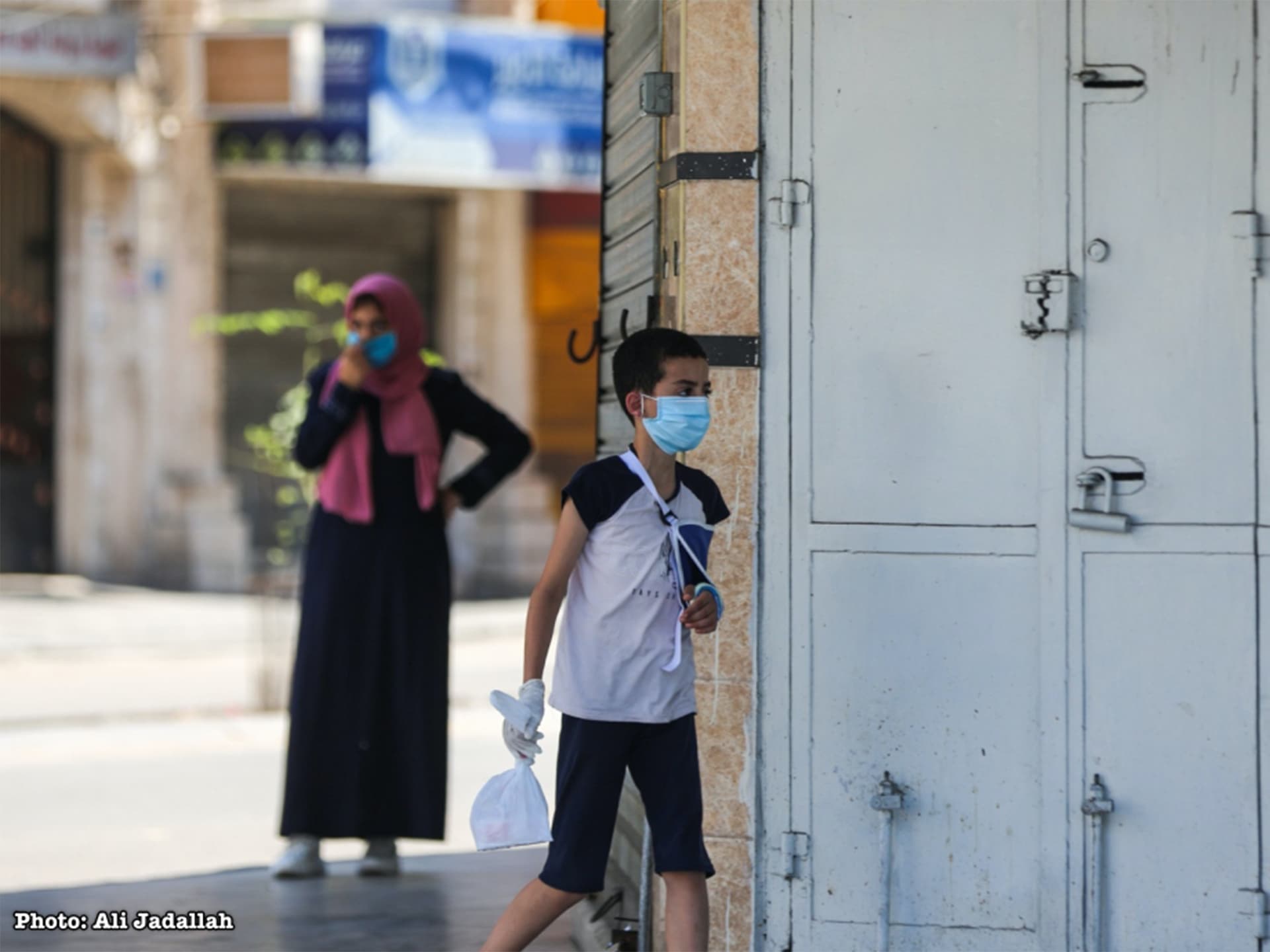 Foto: Ali Jadallah Palestinsk pojke med mask