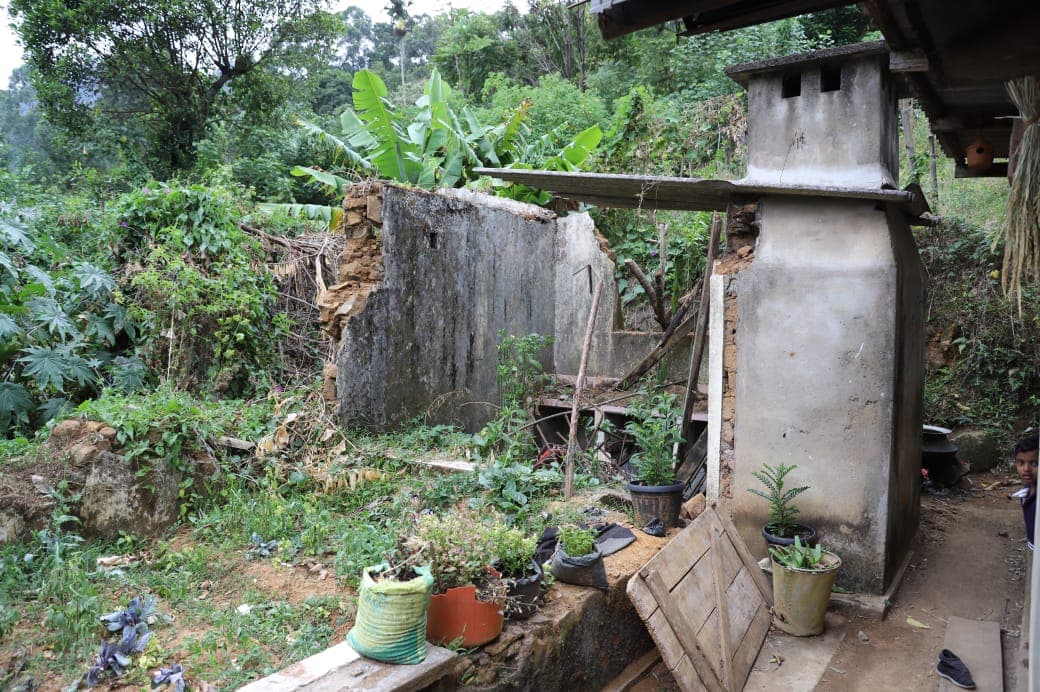 Photo: LST Broken home