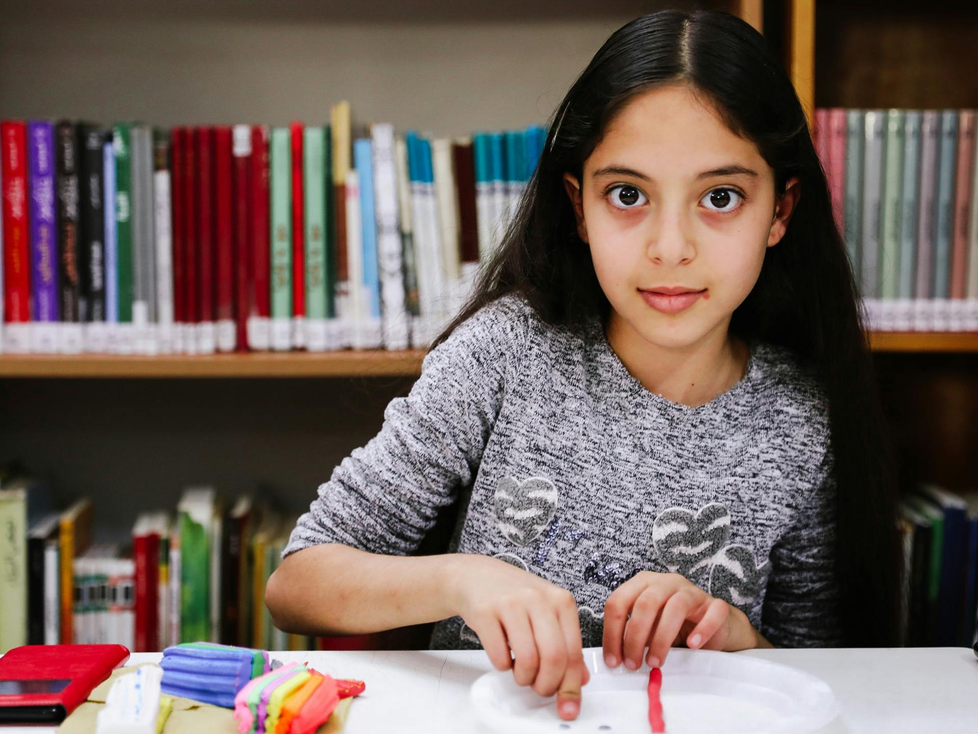 Girl in school Palestina